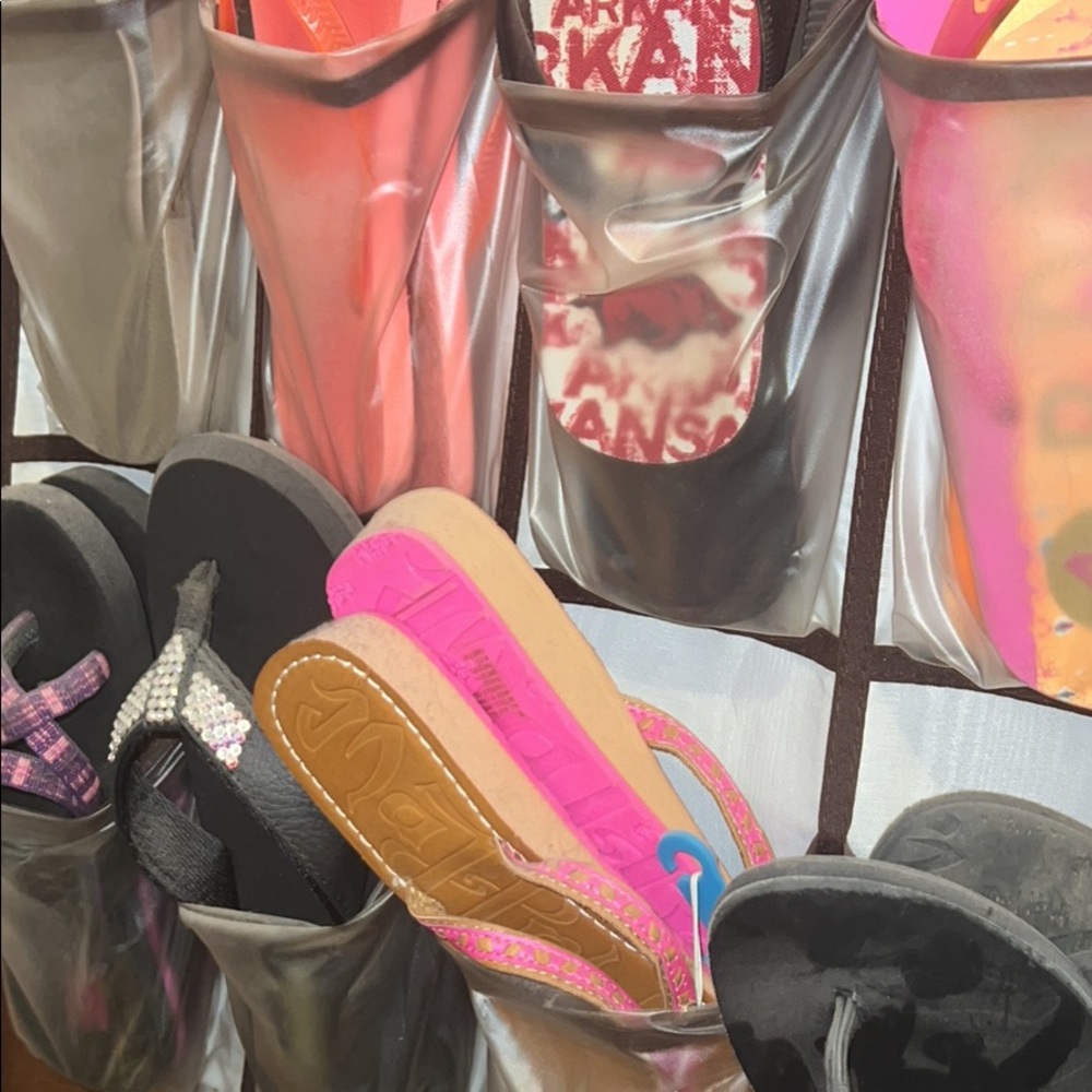 Lot of flip flops